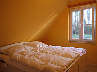 Ein weiteres Schlafzimmer im  Ferienhaus Silbermöwe